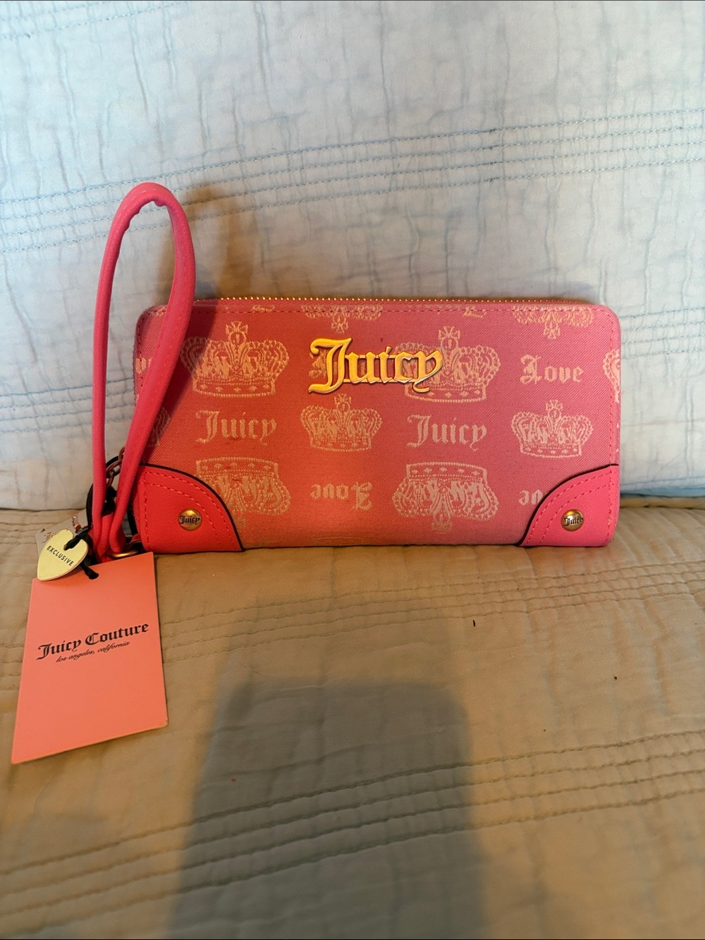 EXCLUSIVE Juicy Couture Pink Crown Logo Wristlet Clutch